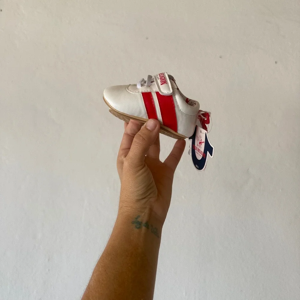 True Religion Baby Soft Sole Crib Shoes Size 2 White Red Hook & Loop NWT
